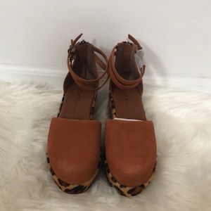 Geéwawa Daisy Platform Sandal